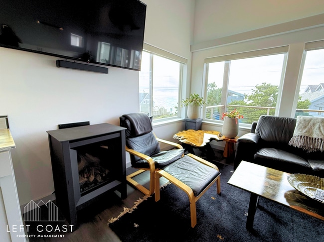 Building Photo - 480 Alsea Ave