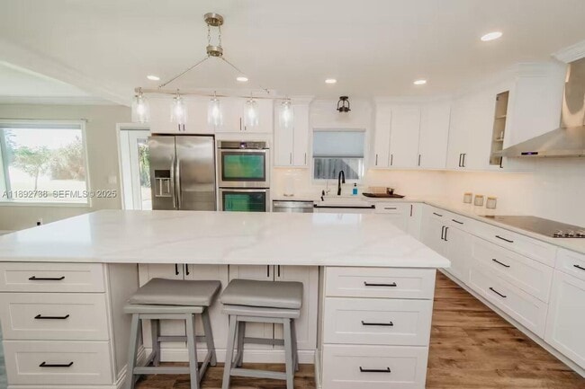 Building Photo - 9675 SW Anchor