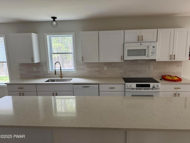 Building Photo - 125 Cobblestone Dr