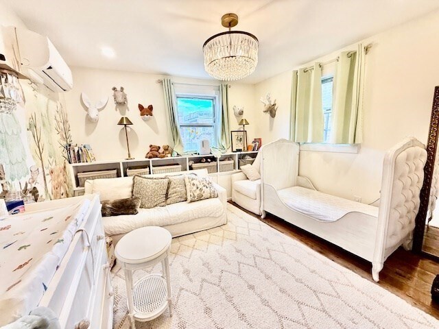 Building Photo - 480 Commercial St