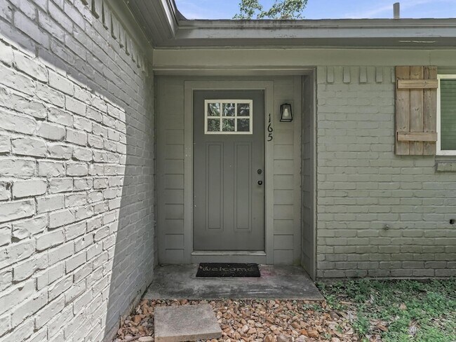 Building Photo - 165 Morris Dr