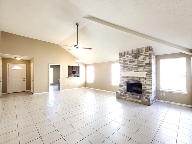 Building Photo - 16026 Barbarossa Dr