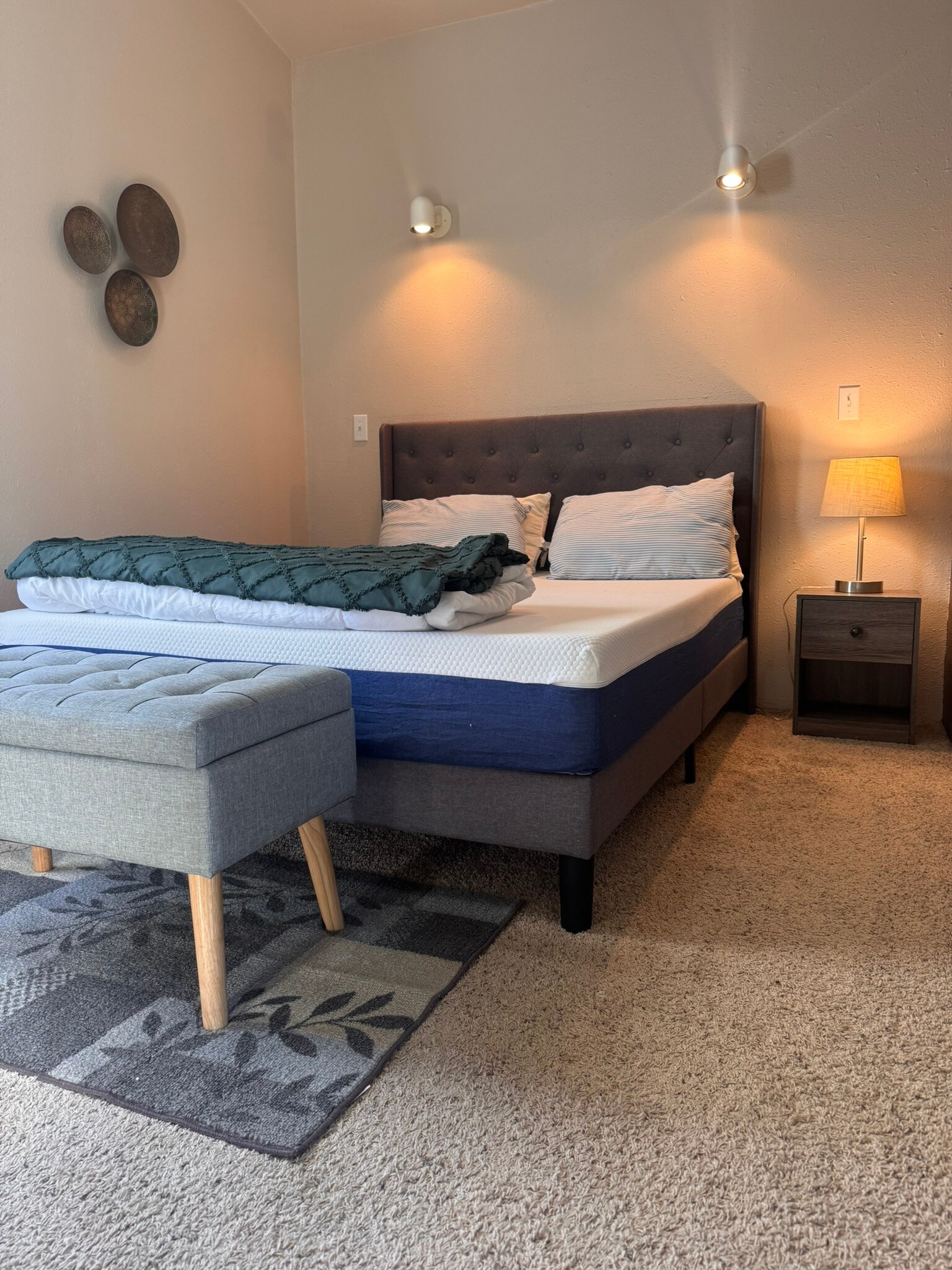 Monthly Linen Service Included! - 438 10th Ct