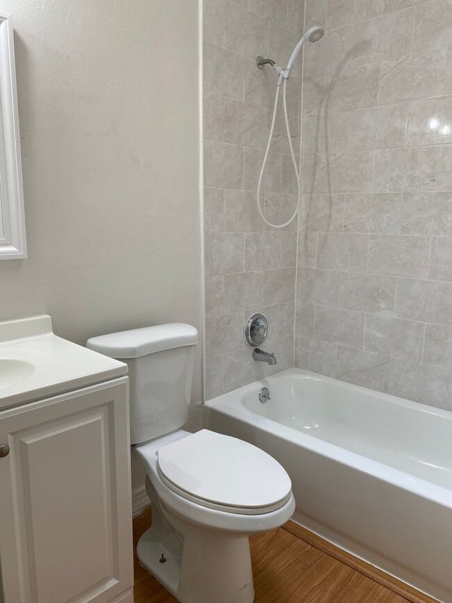 Building Photo - 717 Denton Rd