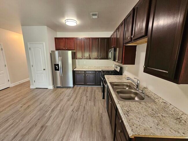 Building Photo - 4316 Notting Hill Dr SW