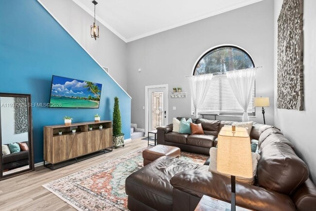 Building Photo - 223 SE 8th St