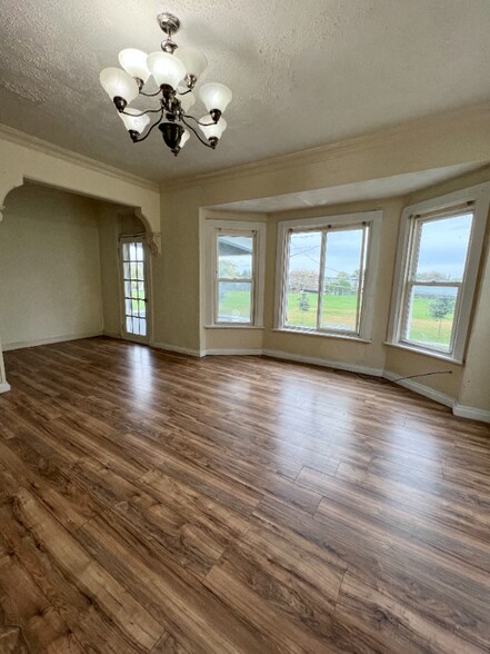 Building Photo - 583 Washington Ave