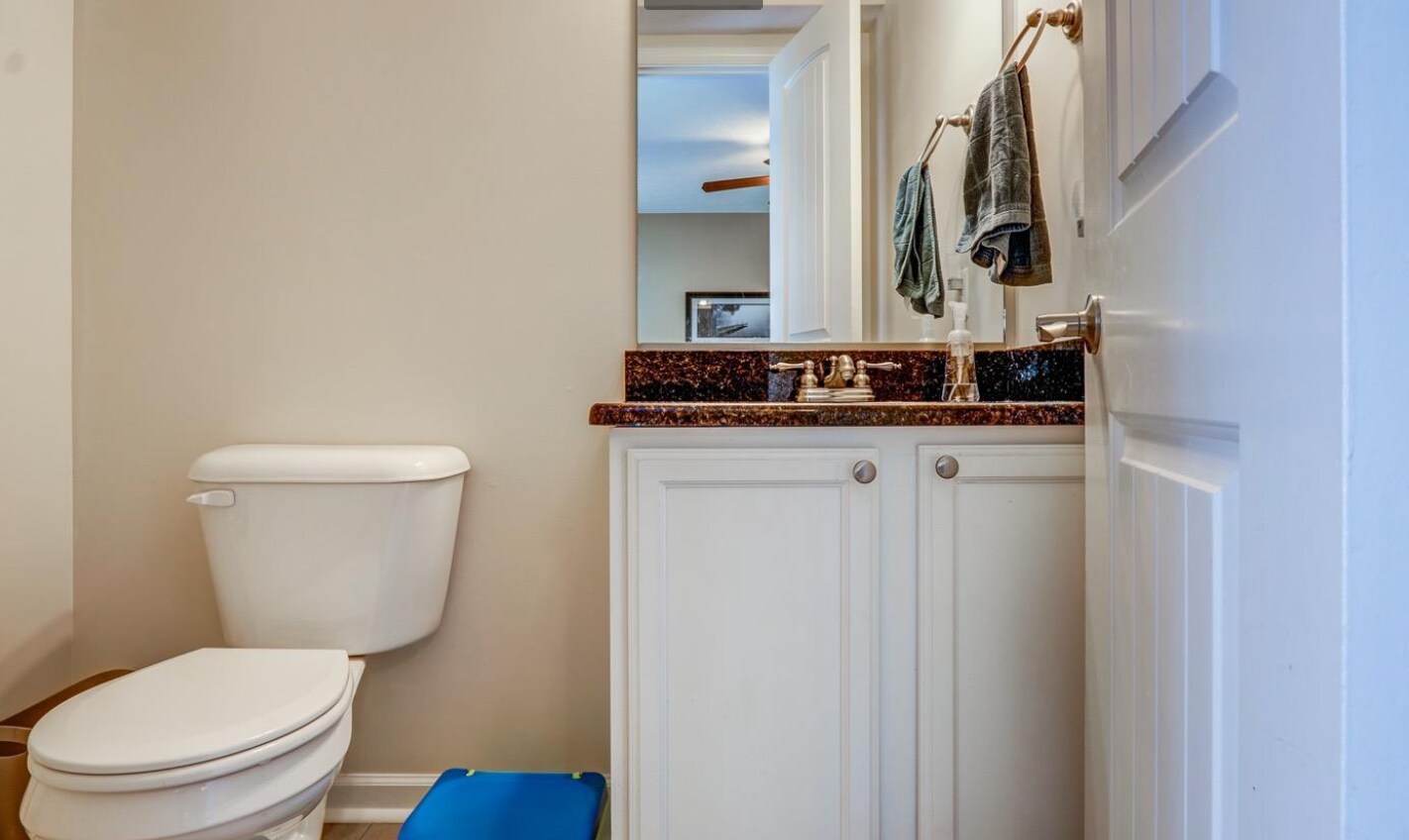 Building Photo - 27 Gloucester Dr