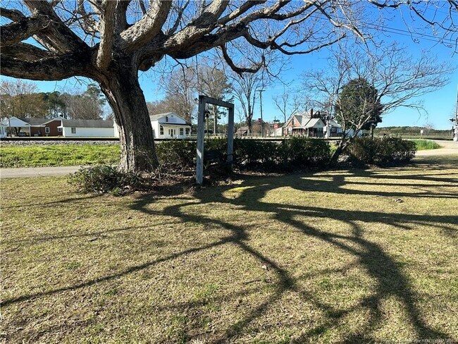 Building Photo - 8927 Main St