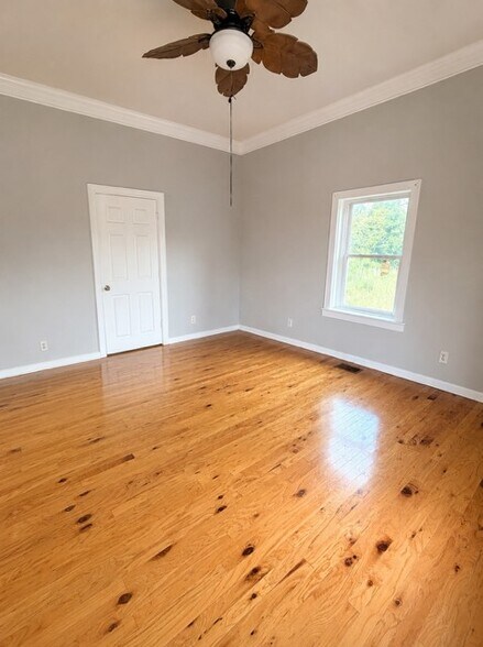 Building Photo - 328 Pursley St