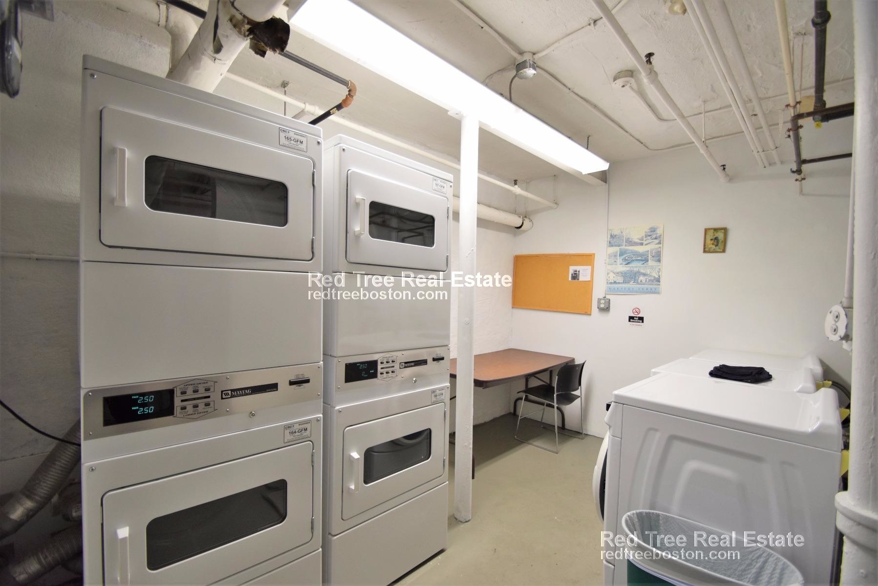 Building Photo - 288 Chestnut Hill Ave