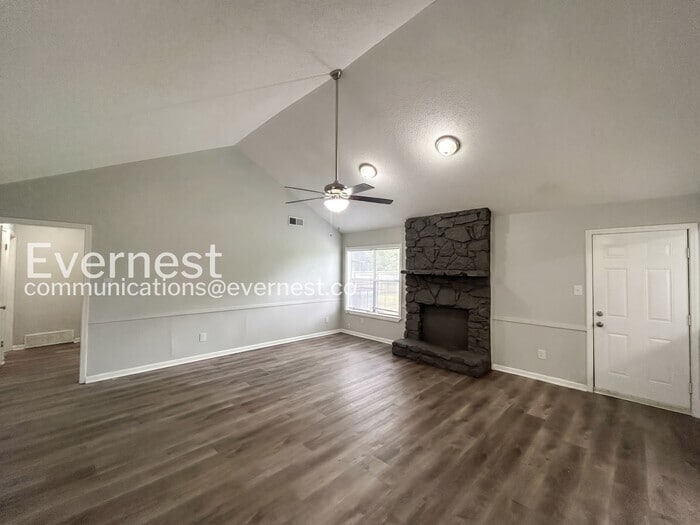 Building Photo - 3352 Brownbark Dr