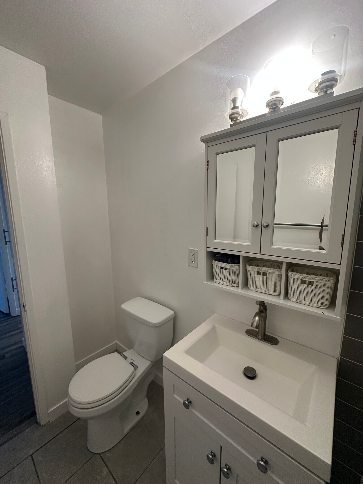 Building Photo - 1001 N Gay St