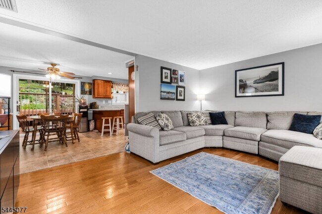 Building Photo - 76 Valley View Dr