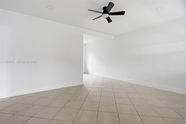 Building Photo - 2445 SW 18th St