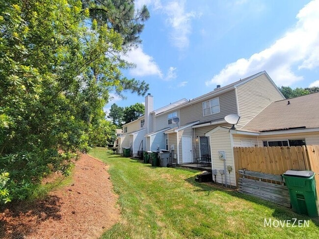 Building Photo - 3017 Summercroft Ln