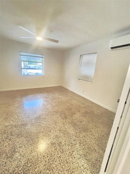 Building Photo - 1614 NE 7th St