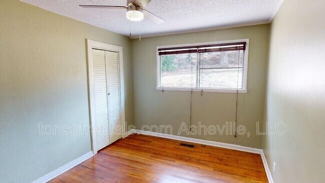 Building Photo - 170 Birch Ln