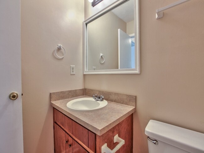 Building Photo - 3208 Ginger Dr