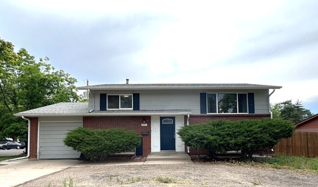 Primary Photo - 431 S Victor Way