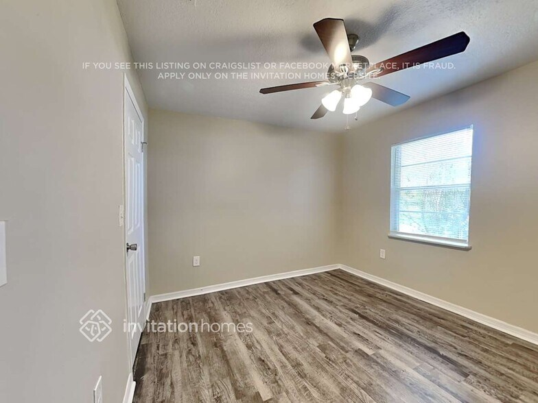 Building Photo - 3801 Dovehollow Dr