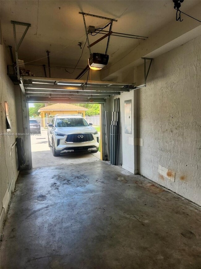 Building Photo - 18201 SW 108th Pl