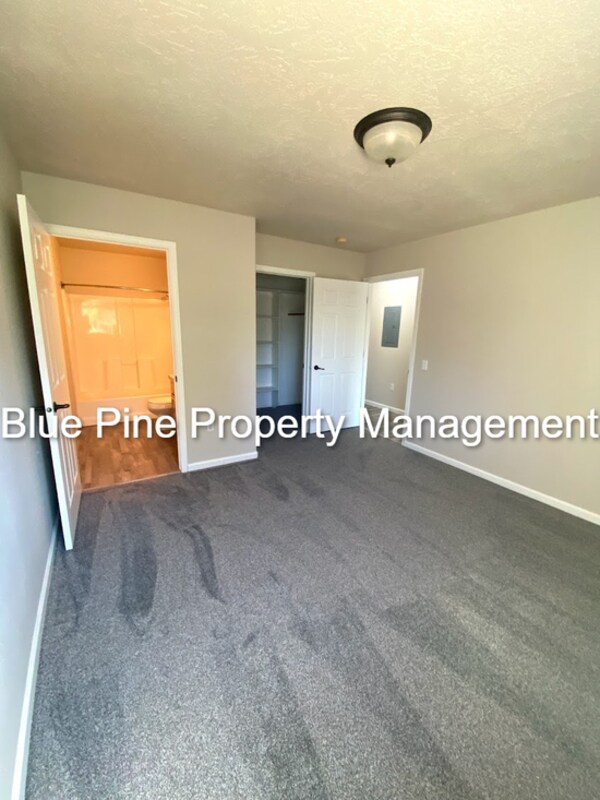 Building Photo - 118 Clubhouse Cir
