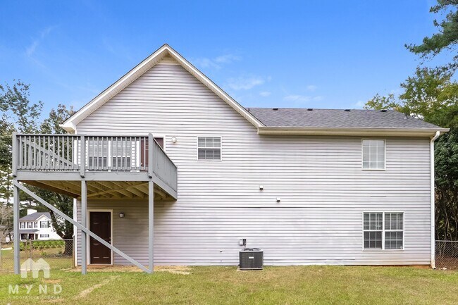 Building Photo - 120 Princeton Way