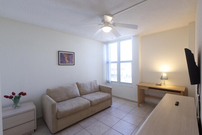 Building Photo - 1391 S Ocean Blvd