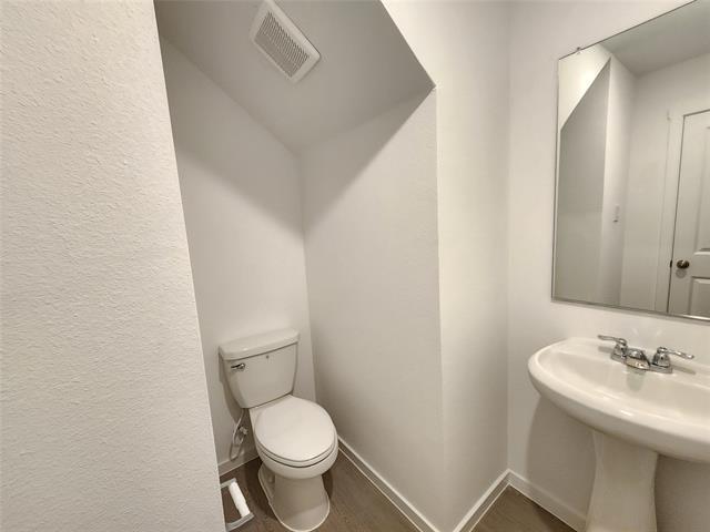 Building Photo - 4016 Belmont Dr