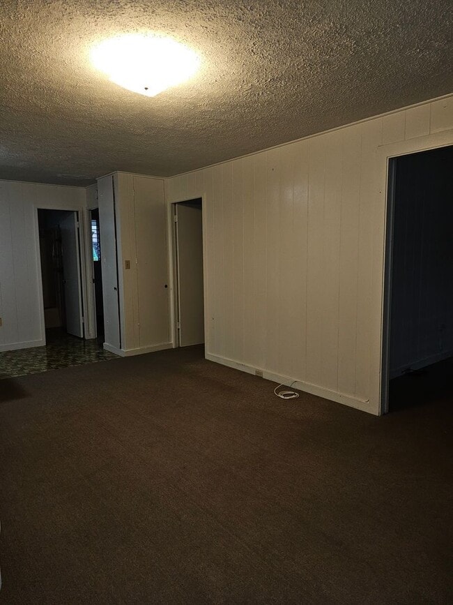 Building Photo - 3 bedroom Unit in Hilo Town