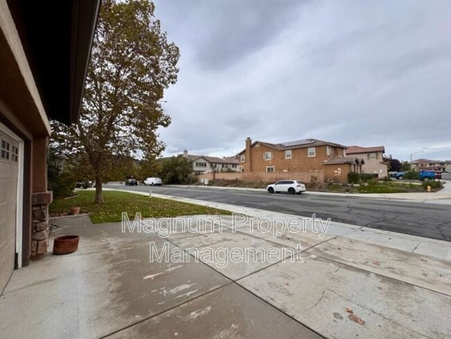 Building Photo - 29675 Ski Ranch St