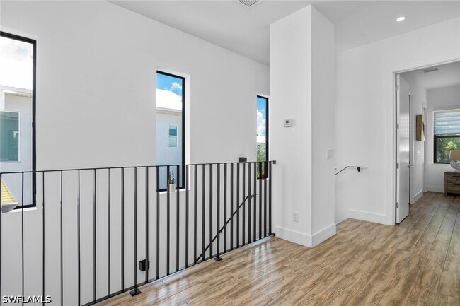 Building Photo - 3016 Van Buren Ave