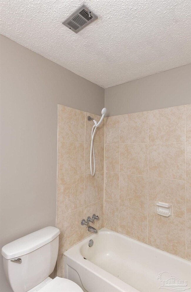 Building Photo - 525 Quigley Rd