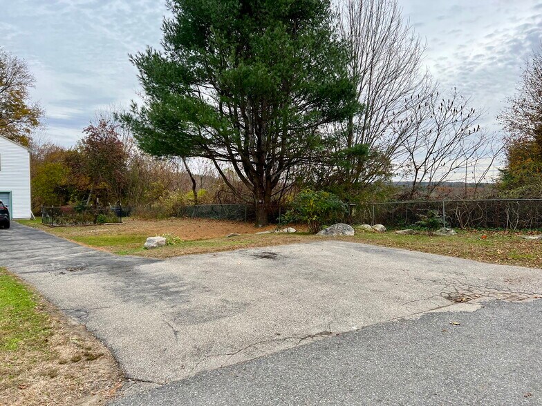 Building Photo - 40 Watch St