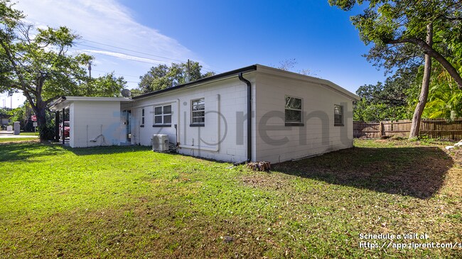 Building Photo - 1105 E South St