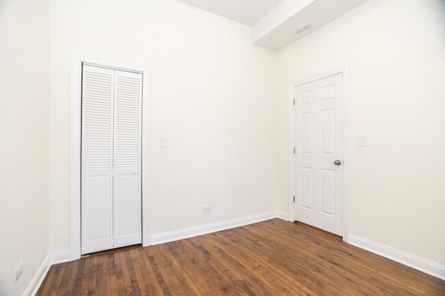 Building Photo - 1524 S 51st Ct