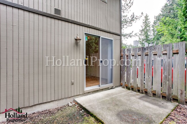 Building Photo - Beaverton-Hillsdale 6320-24 - Horstmann