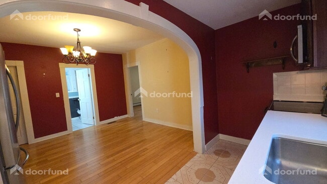 Building Photo - 202 Hildreth St