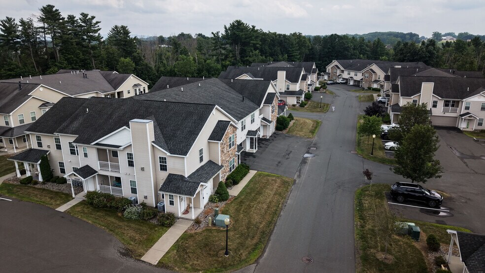 Building Photo - Halfmoon Heritage