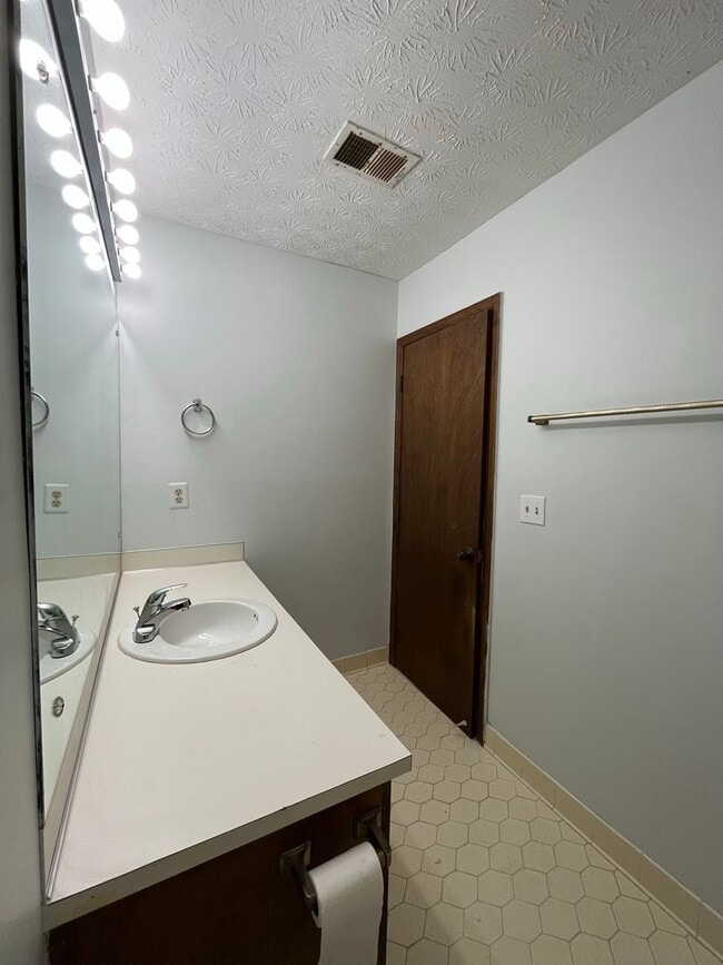 Building Photo - Location, Community, Quality Living. It St...