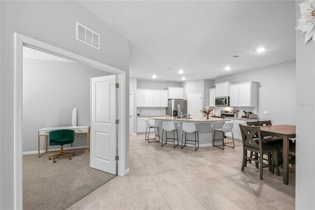 Building Photo - 5223 NW 48th Pl