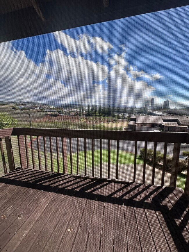 Building Photo - 3 BD / 2 BA Townhome in Aiea!!!