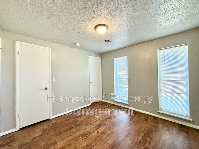 Building Photo - 408 NW 88th St