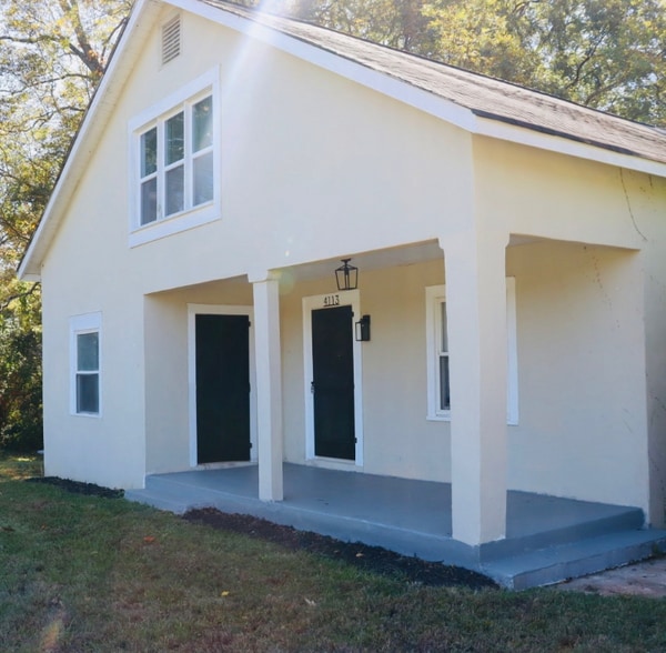 Building Photo - 4113 W Sugar Creek Rd