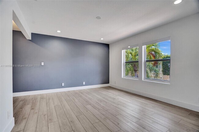 Building Photo - 3757 NE 208th Terrace