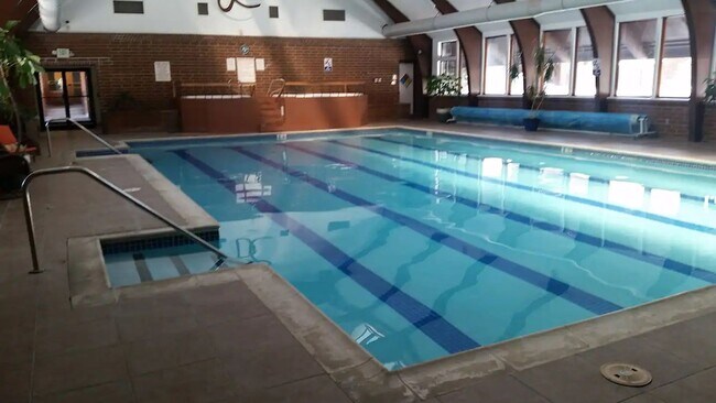 Building Photo - 716 Lagoon Dr