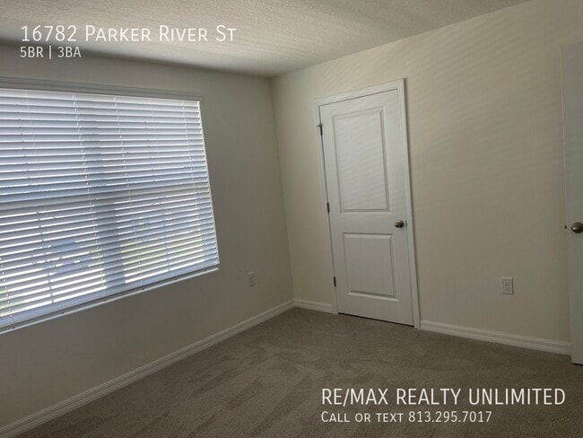Building Photo - 16782 Parker River St