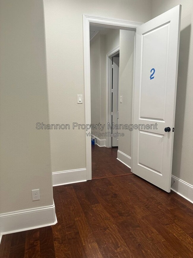 Building Photo - 2769 Freund St