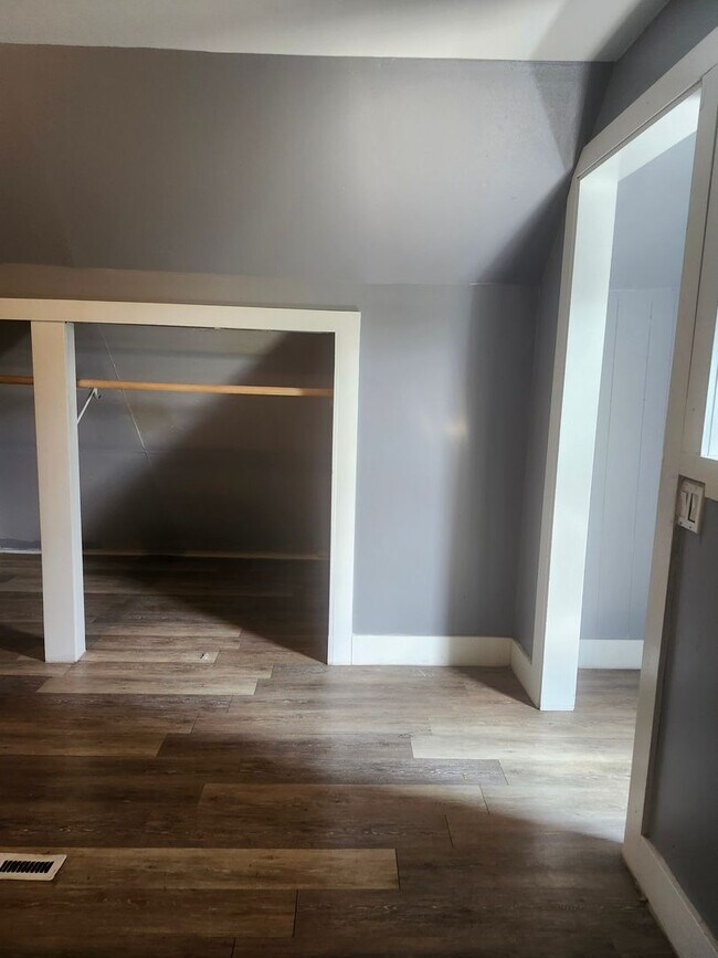 Building Photo - 4660 N 29th St